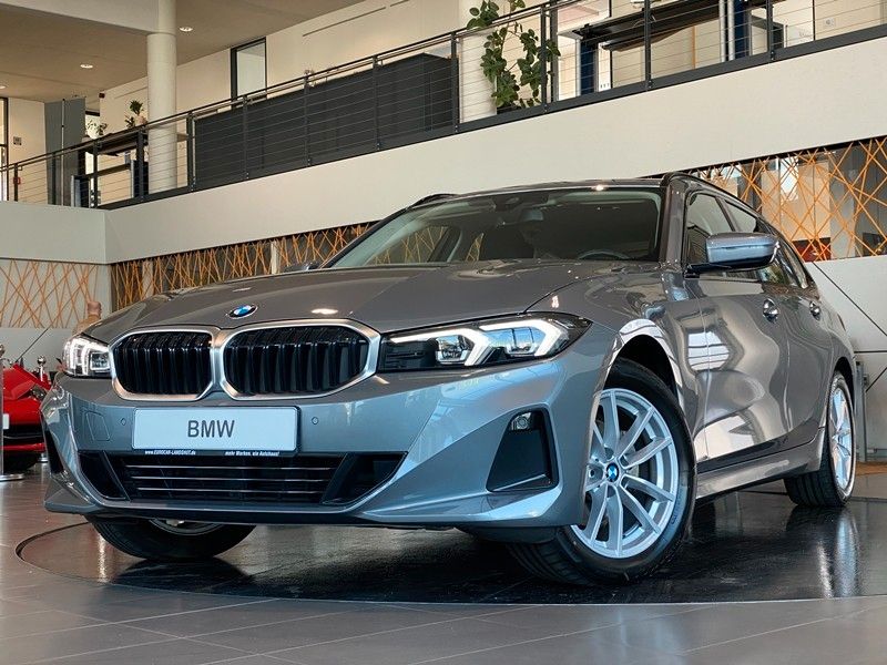 BMW 320d Touring xDrive Curved DrivingA. DAB Shz LED