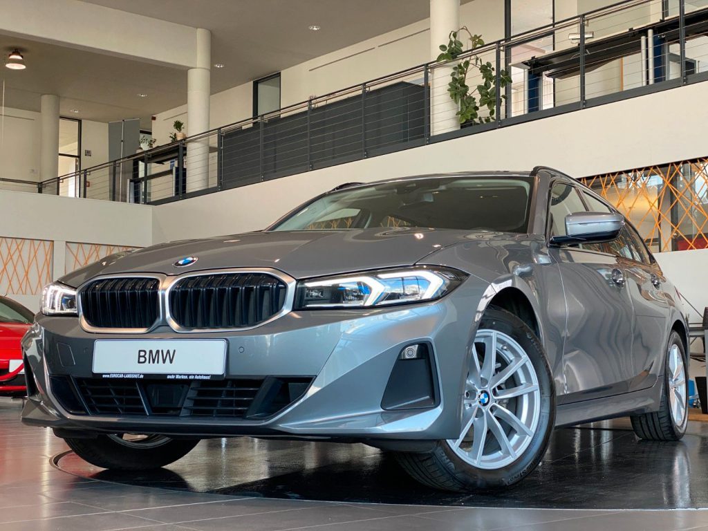 BMW 318d Touring Curved DrivingA SportS Kam LED ACC