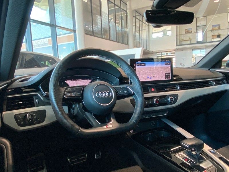 Audi A4 40 TDI Avant S-line+ Navi ParklenkA. Shzg DAB