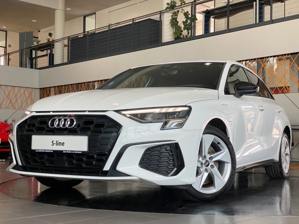 Audi A3 45 TFSIe S-line ViCo Memory LED AmbienteB ACC