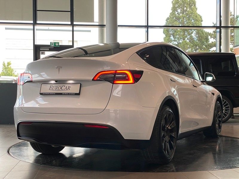 Tesla Model Y RWD Panorama 20"-Induction LED