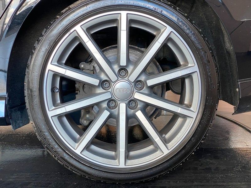 Audi A3 Lim. 40 TDI quatt S-line+ Sthz Matrix B&O ACC