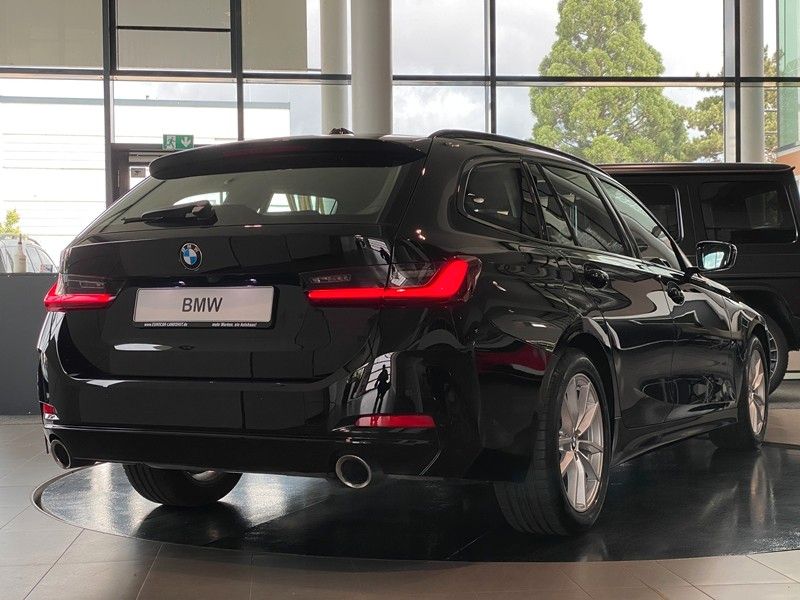 BMW 330d Touring Curved SportS Kamera LED H&K ACC