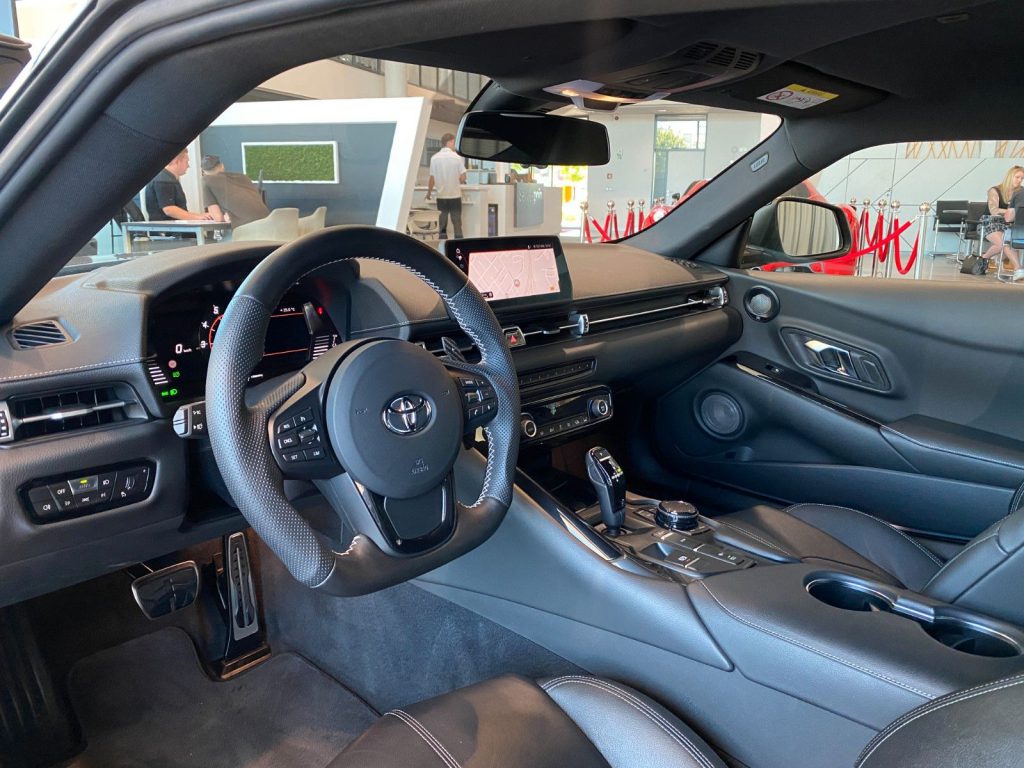 Toyota GR Supra 2.0 Premium-Paket HUD Leder Bastuck 20"
