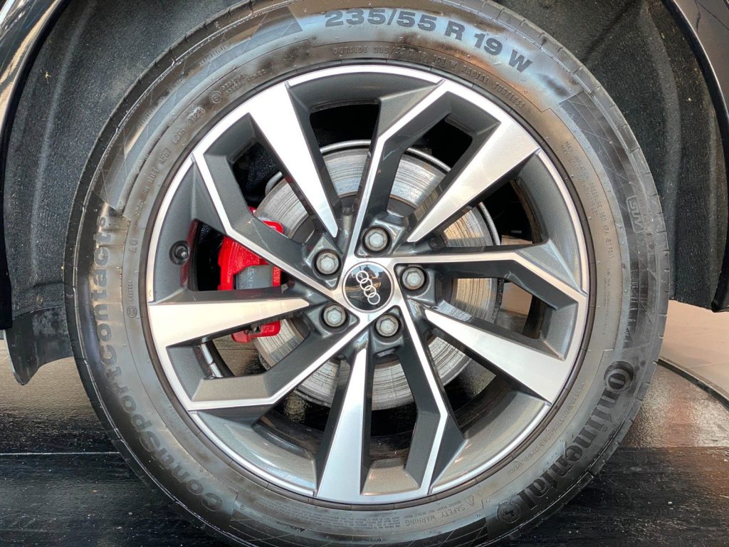 Audi Q5 Sportb 40TDI quatt S-line Matrix TopV ACC AHK