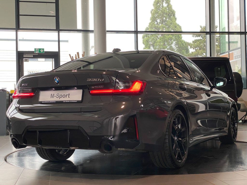 BMW 330d xDr M-Sport Pro M-Sitze Carbon Sthz ACC AHK