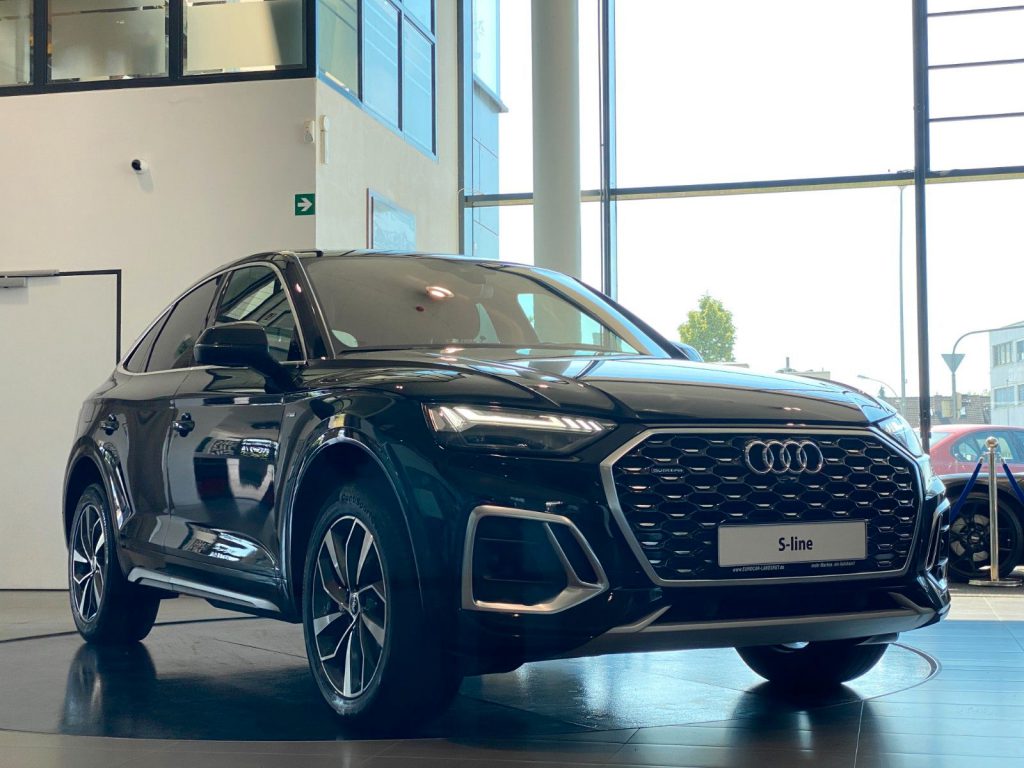 Audi Q5 Sportb 40TDI quatt S-line Matrix TopV ACC AHK