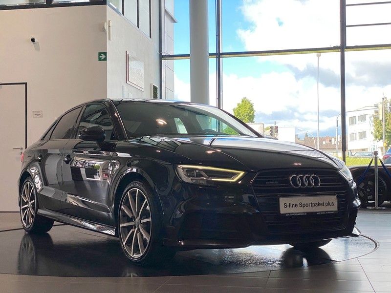 Audi A3 Lim. 40 TDI quatt S-line+ Sthz Matrix B&O ACC