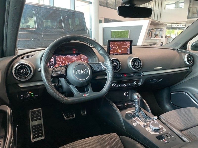 Audi A3 Lim. 40 TDI quatt S-line+ Sthz Matrix B&O ACC