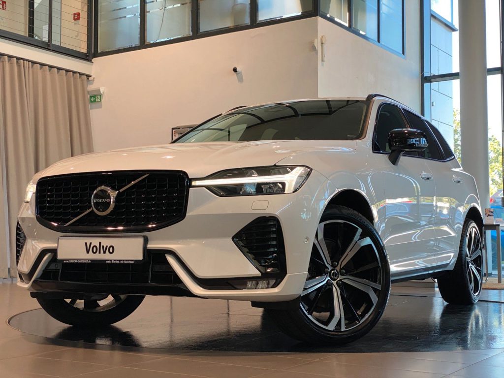 Volvo XC60 B4 Plus Dark Navi LED Memory H&K ACC 360°