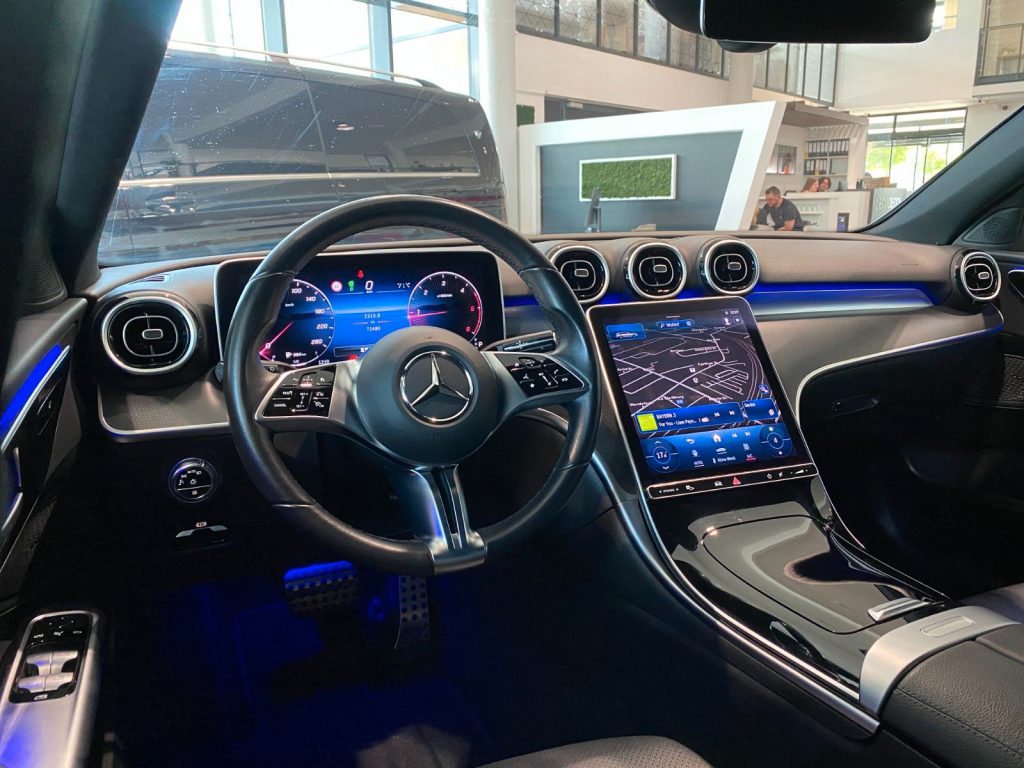 Mercedes-Benz C 220d 4M All-Terrain NightP MBUX Kamera DTR AHK