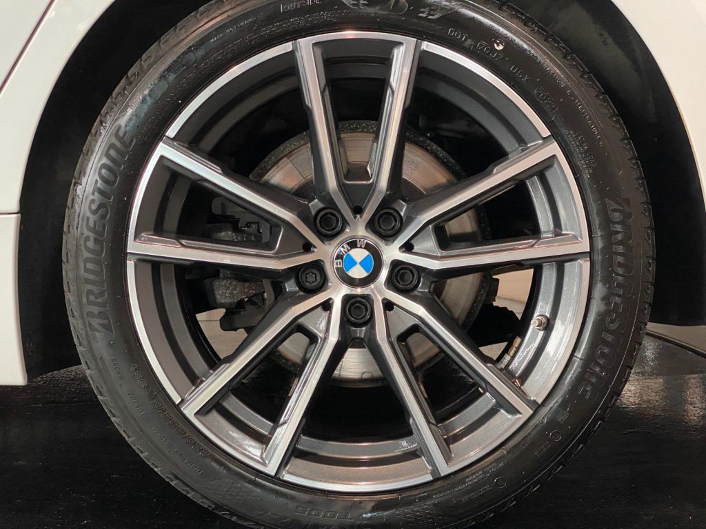 BMW 318i Touring Curved DrivingA Kamera LED AHK