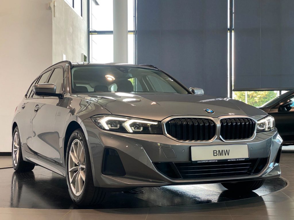 BMW 320d Touring xDrive Curved DrivingA. DAB Shz LED