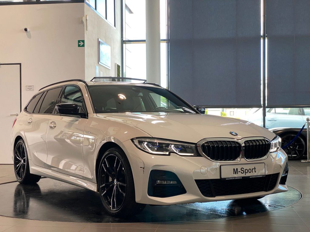BMW 330i xDrive M-Sport CockpitProf Laser Pano Leder