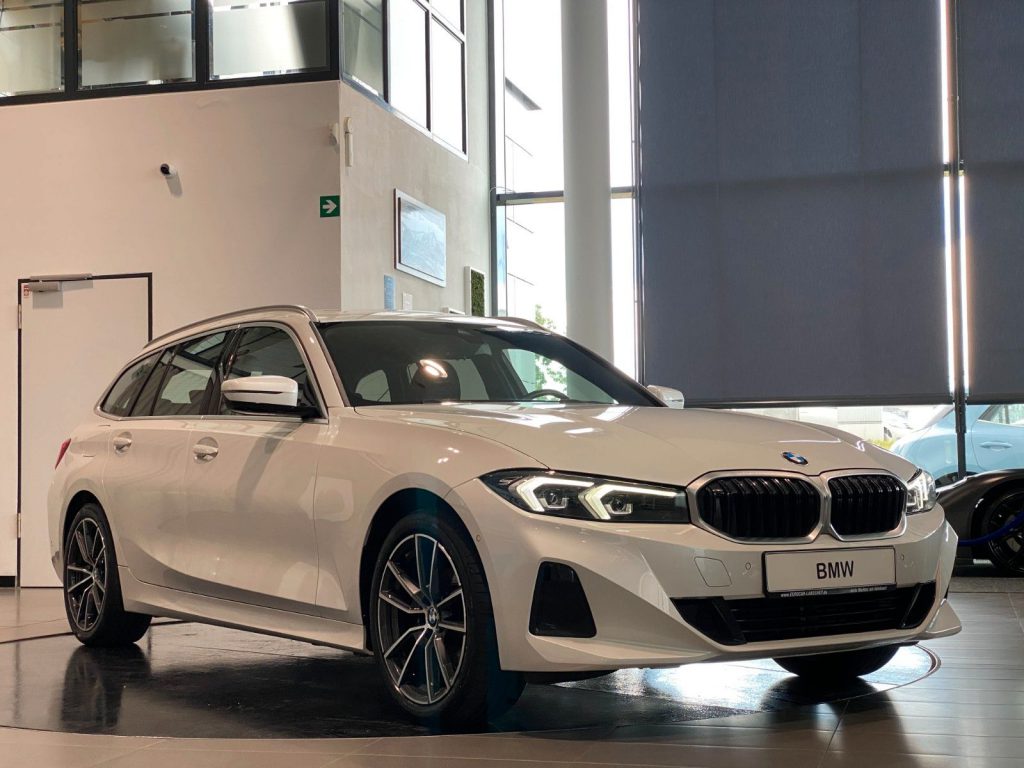 BMW 318i Touring Curved DrivingA Kamera LED AHK
