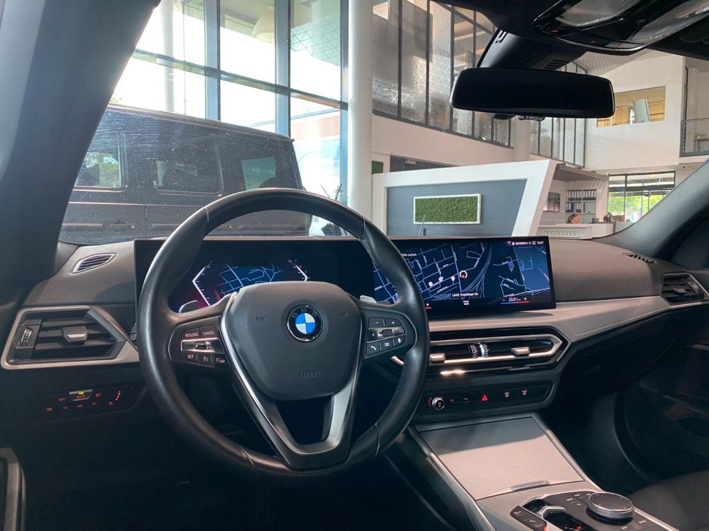 BMW 318i Touring Curved DrivingA Kamera LED AHK