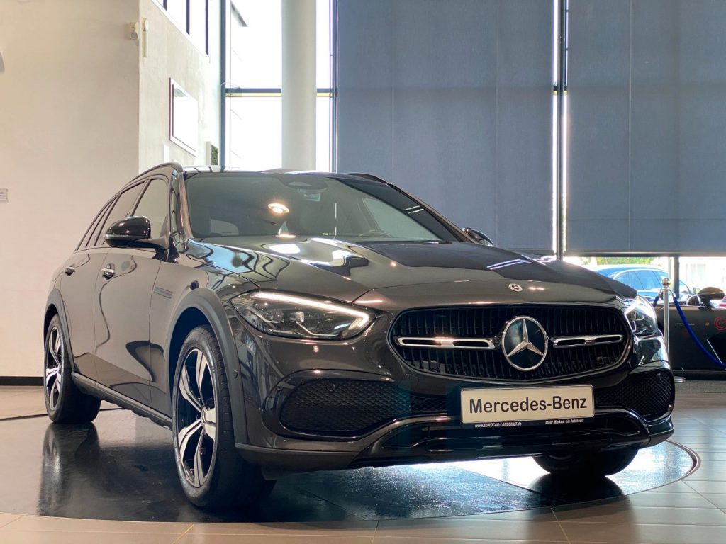 Mercedes-Benz C 220d 4M All-Terrain NightP MBUX Kamera DTR AHK