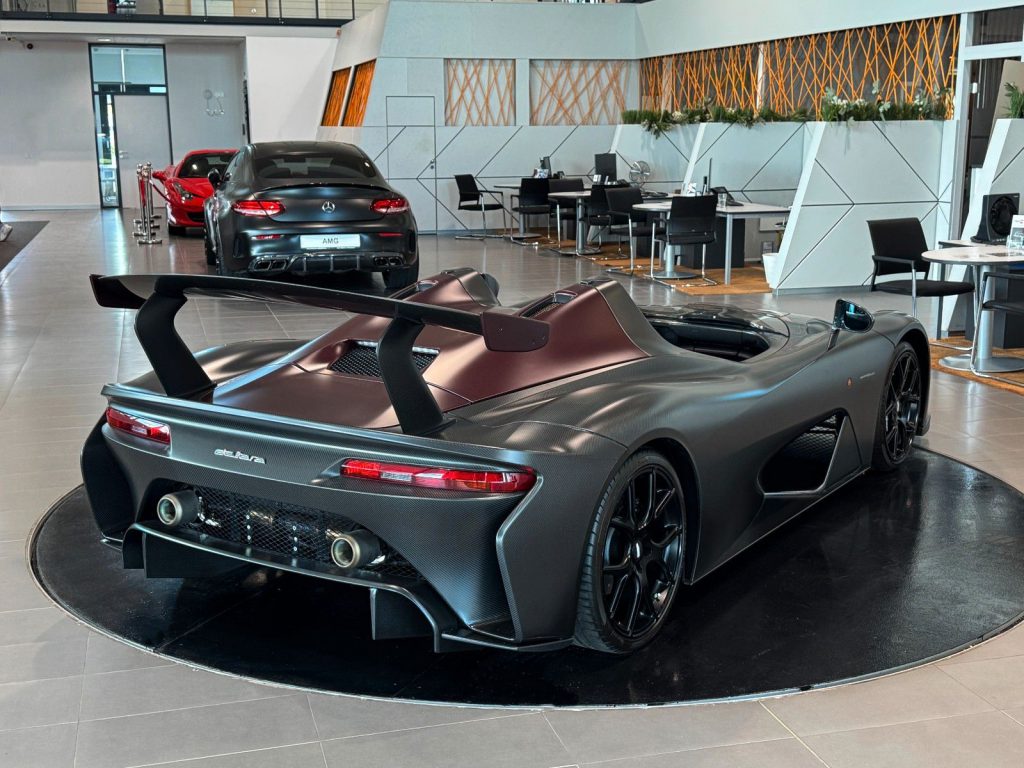 Dallara Stradale Barchetta Spoiler Exposed Carbon Nero