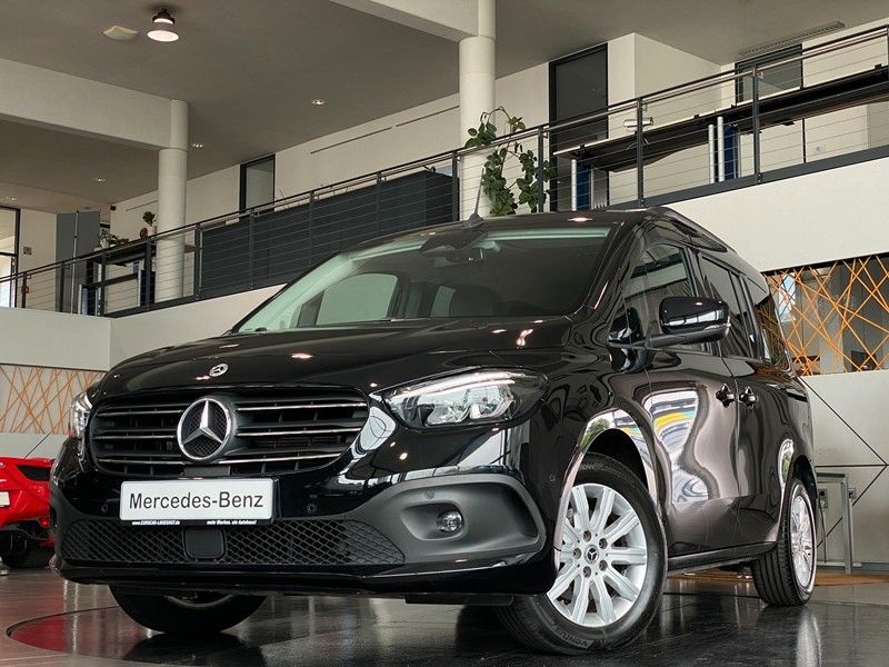 Mercedes-Benz T 180d Style Premium Navi MBUX Kam Sitzhz LED AH