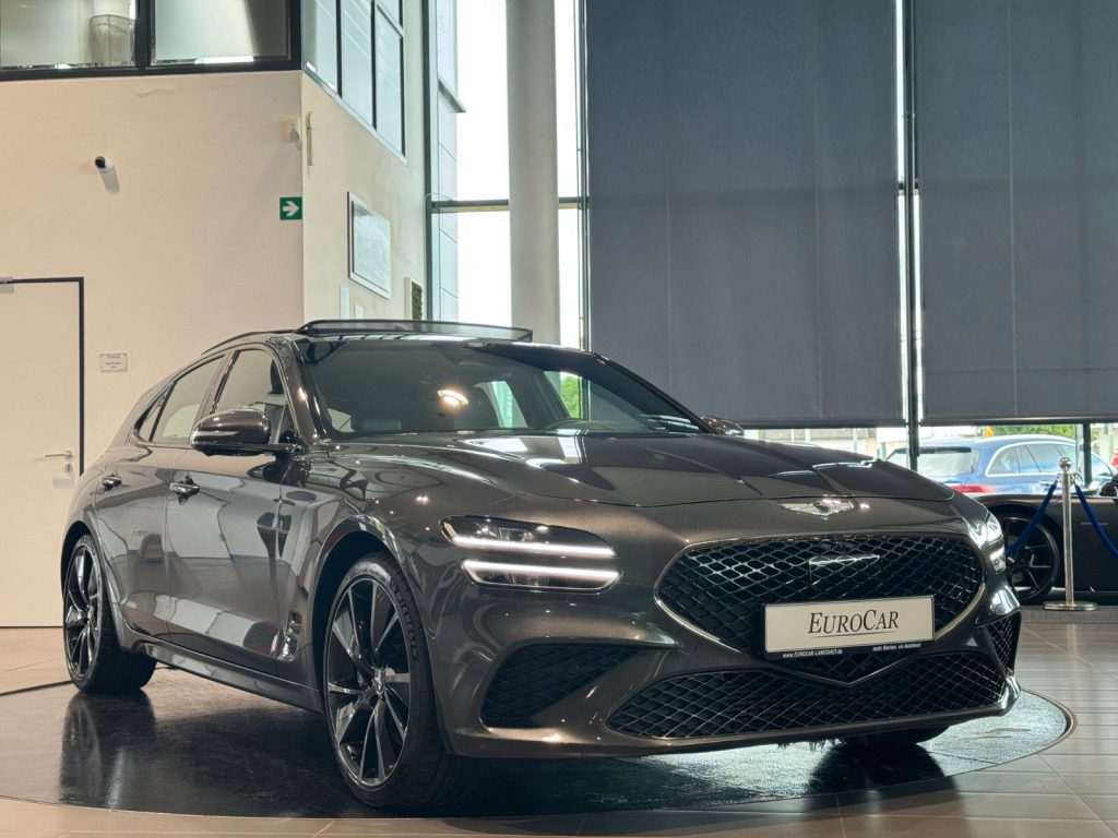 Genesis G70 Shooting Brake 2.0 T-GDI Sport 4WD Sbel HUD