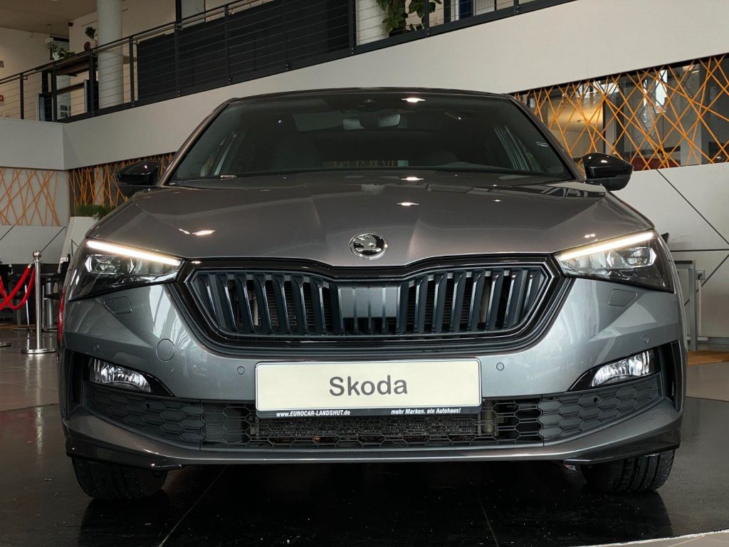 Skoda Scala 1.5 TSI Monte Carlo ViCo Pano LED Kam ACC