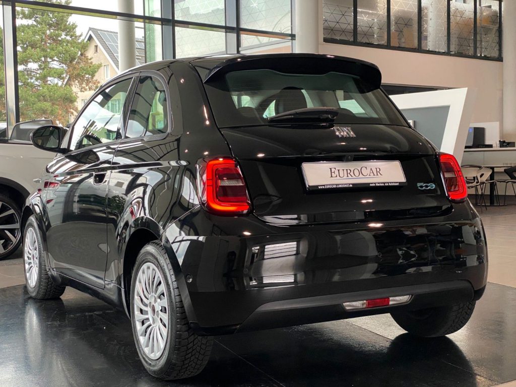Fiat 500e RED SmartphoneInt. KomfortP Shzg Kamera PDC