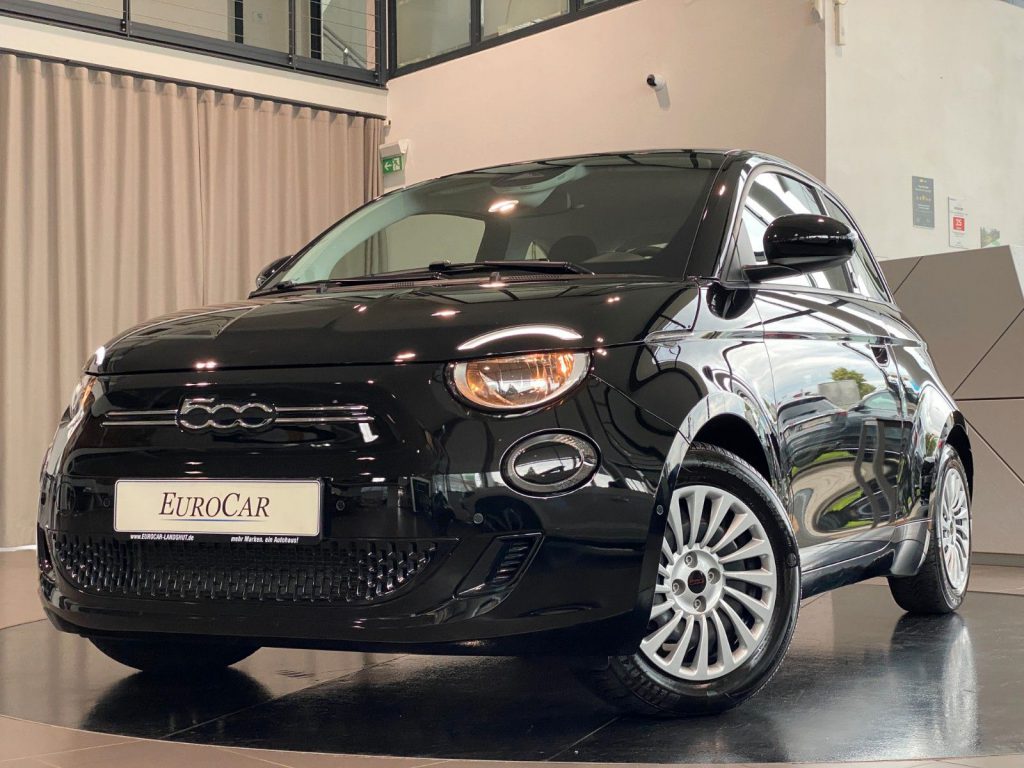 Fiat 500e RED SmartphoneInt. KomfortP Shzg Kamera PDC