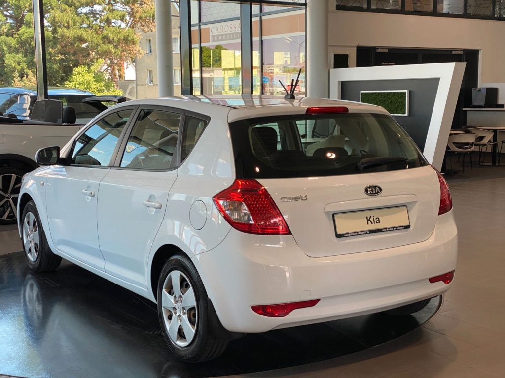 Kia Ceed 1.4 CVVT Attract Klima Radio HU: 05/2028