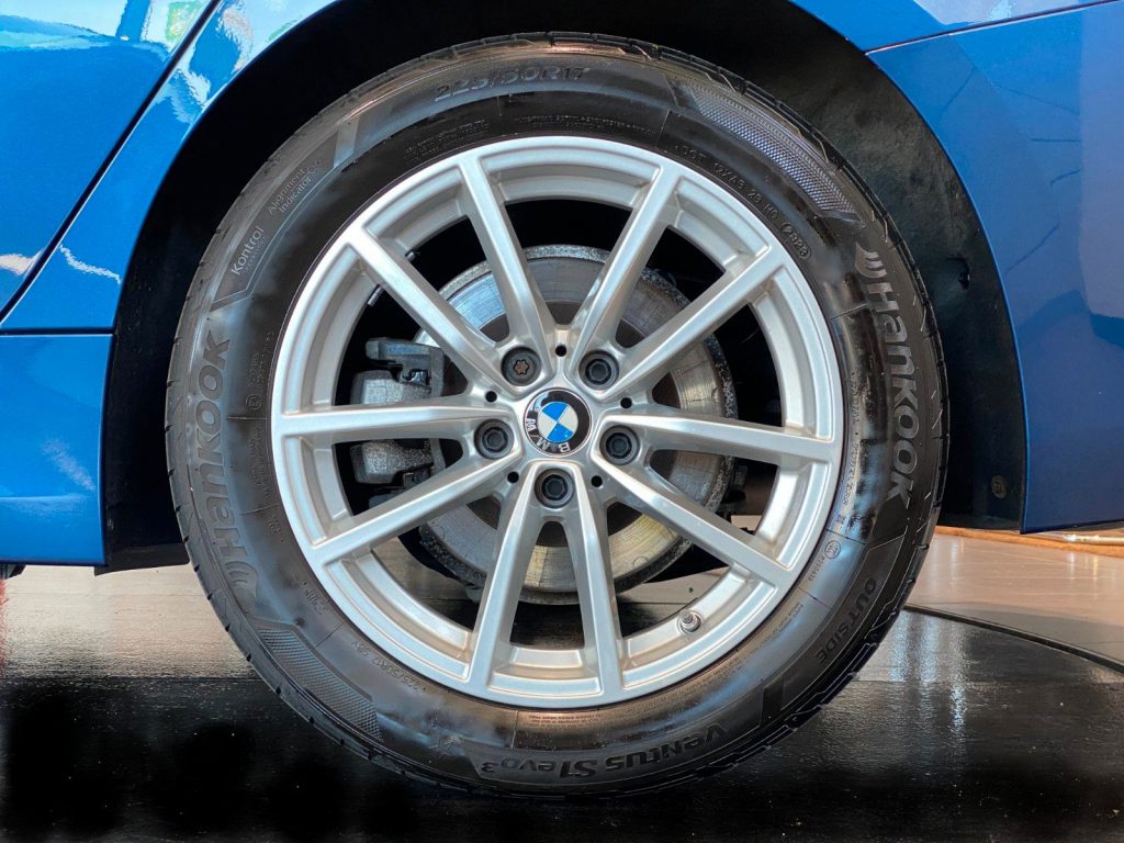 BMW 318d Touring Curved DrivingAssistant SportS Kam.