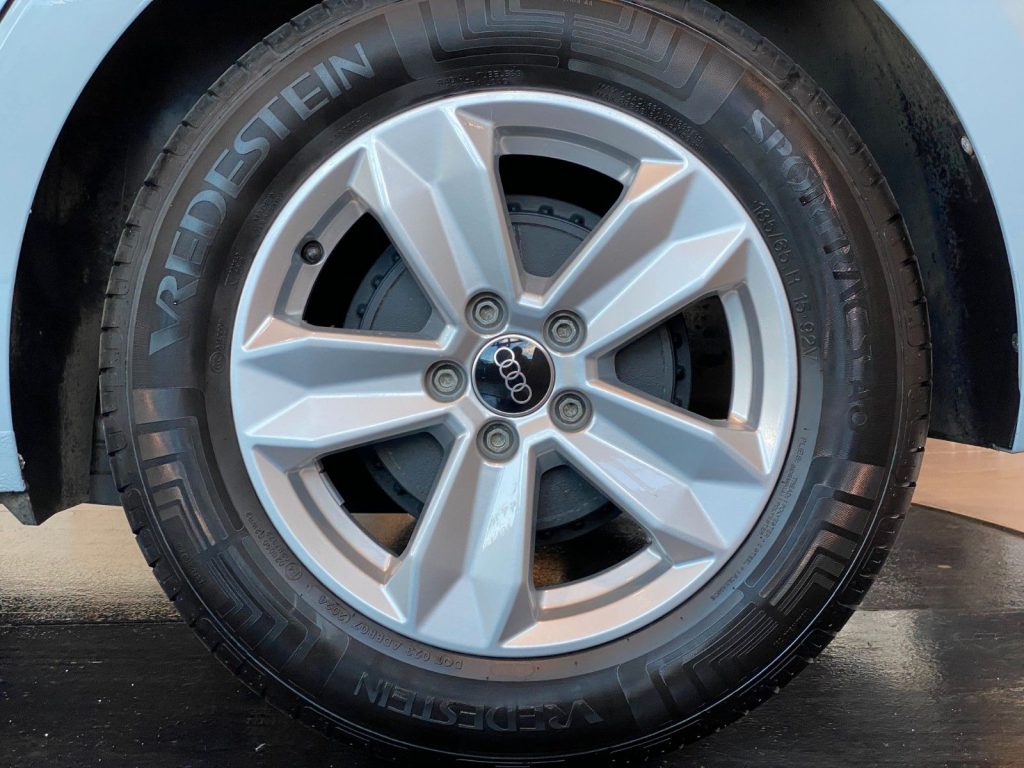 Audi A1 Sportback 25 TFSI Navi ViCo LED Sonos Shz APS
