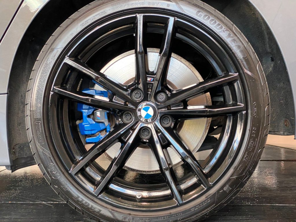 BMW 330e M-Sport CockpitProf Memory H&K ACC AHK 19"