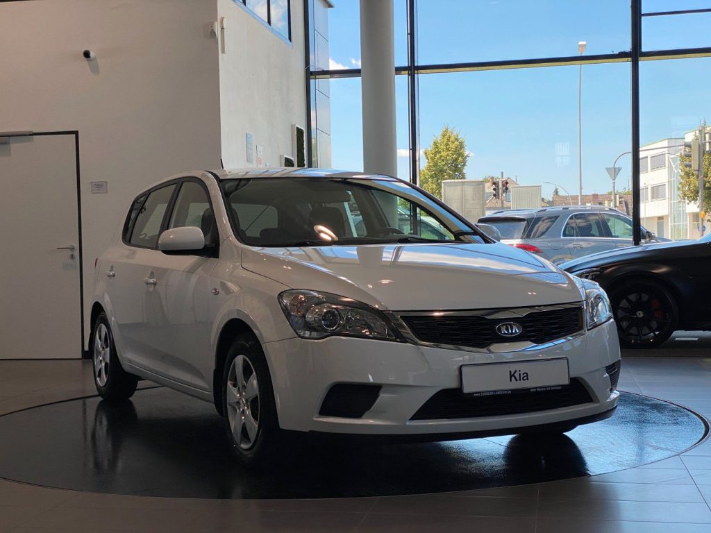 Kia Ceed 1.4 CVVT Attract Klima Radio HU: 05/2028