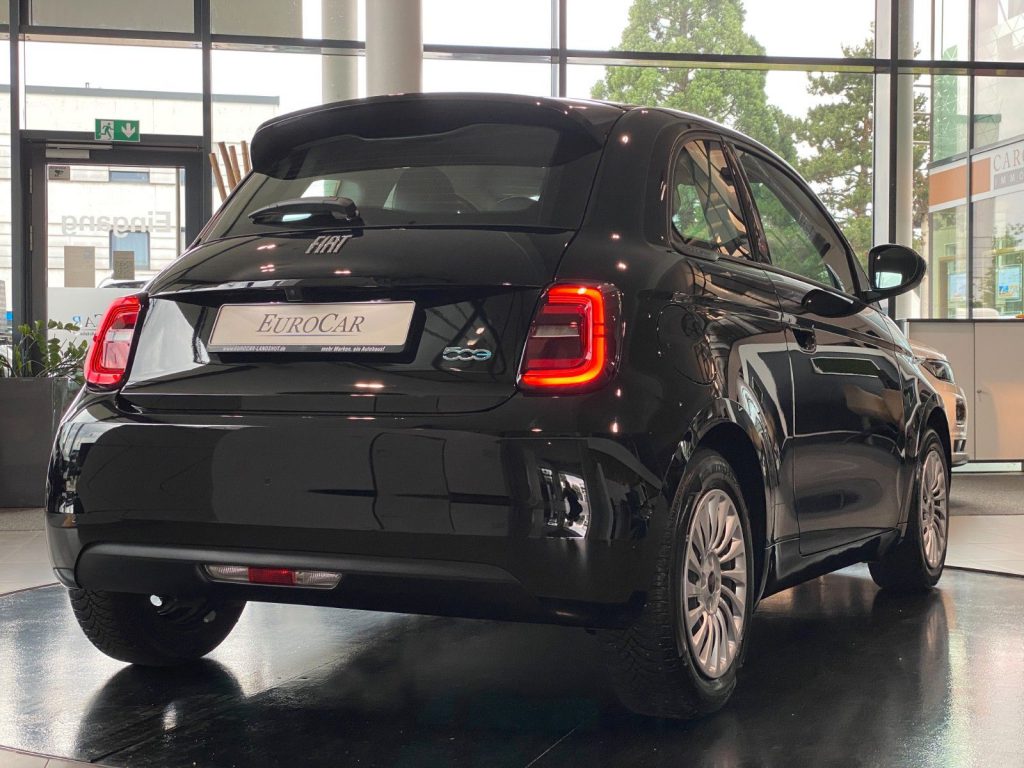 Fiat 500e RED SmartphoneInt. KomfortP Shzg Kamera PDC