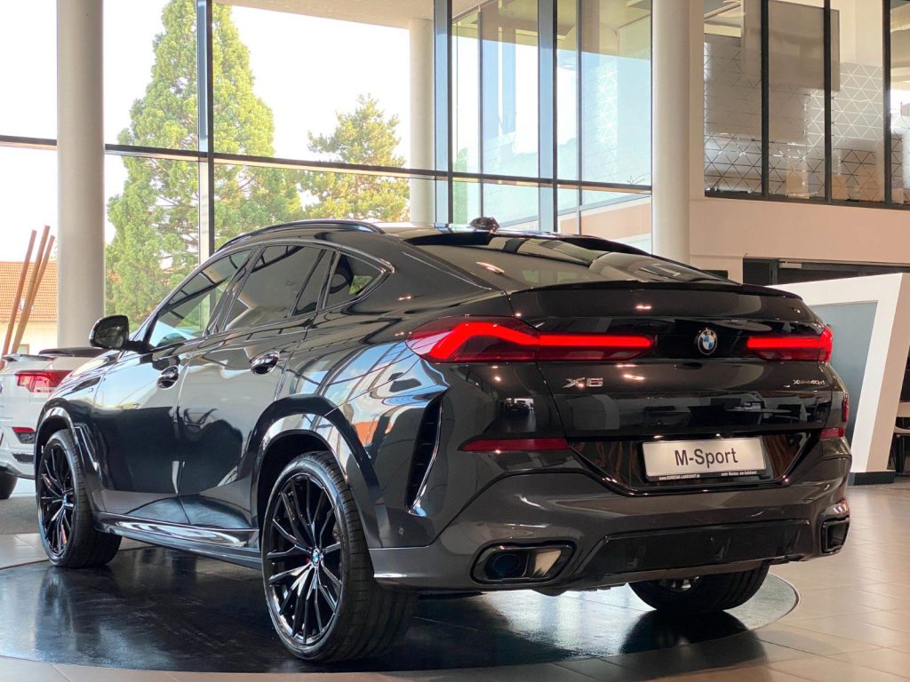 BMW X6 M-Sport Pro M-Sitze Carbon Luft SkyL AHK ACC