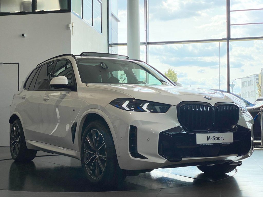 BMW X5 50e xDr. M-Sport Pro Shadow Pano IconicGlow