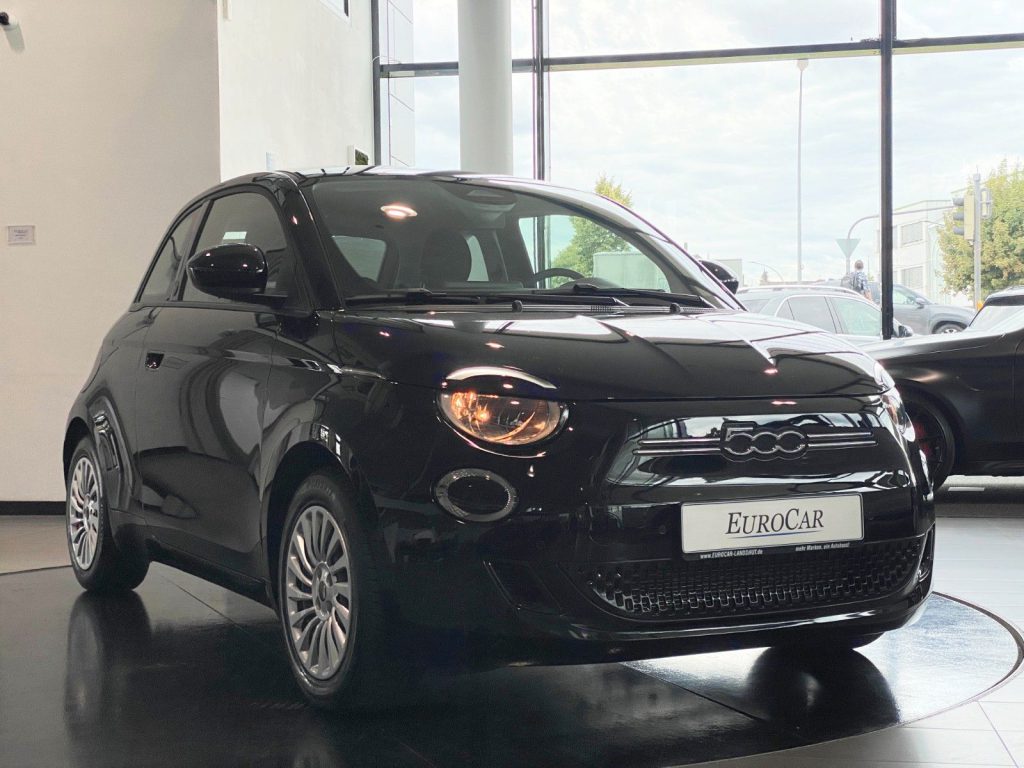 Fiat 500e RED SmartphoneInt. KomfortP Shzg Kamera PDC