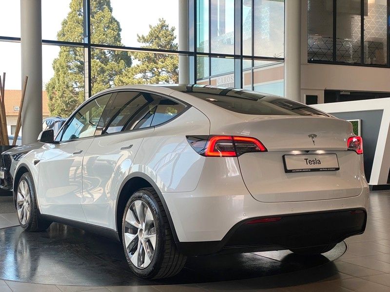 Tesla Model Y AWD Long Range Dual Motor Enh.Autopilot