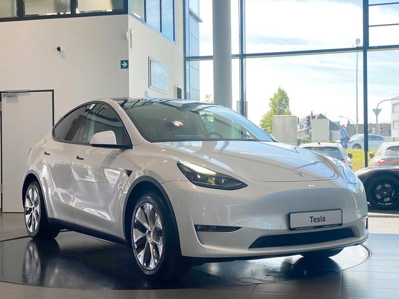 Tesla Model Y AWD Long Range Dual Motor Enh.Autopilot