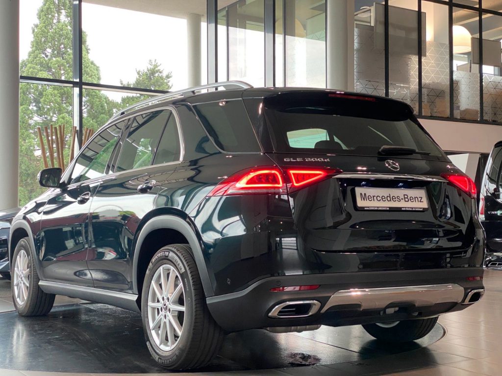 Mercedes-Benz GLE 300d 4Matic MBUX Airmatic LED AHK DTR 360°