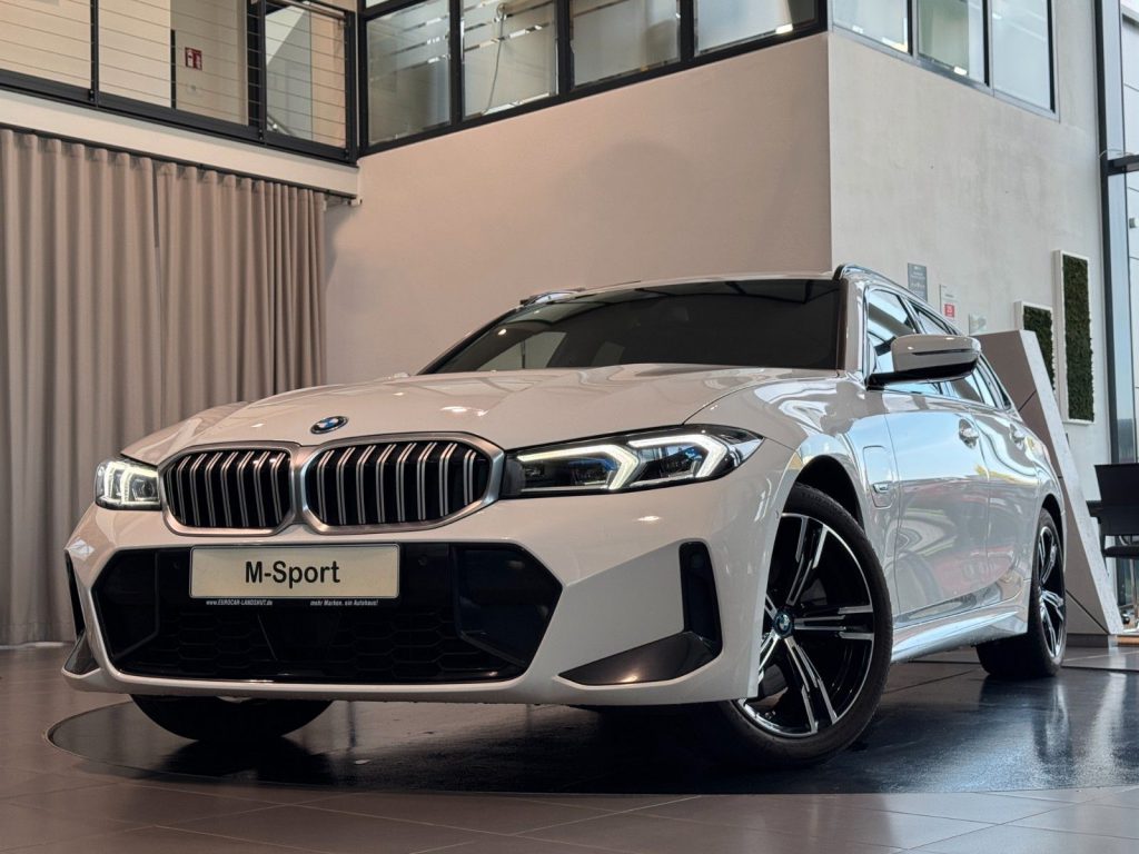 BMW 320e M-Sport Innov-Paket AmbienteB HUD H&K ACC