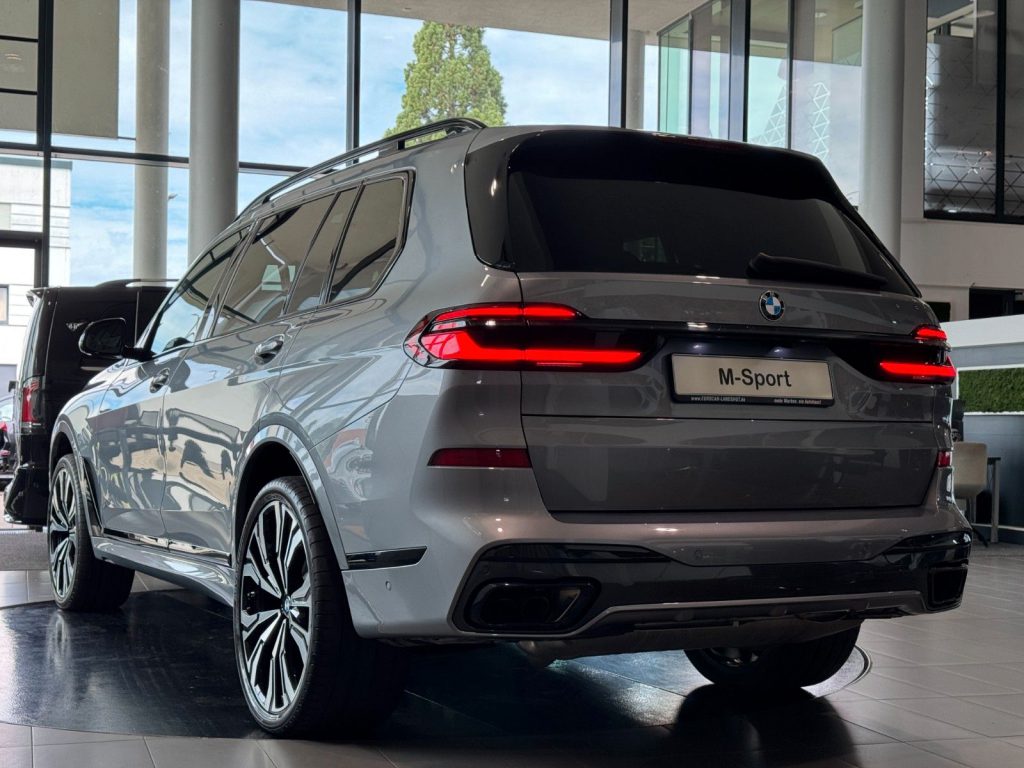 BMW X7 40i M-SportPro M-Sitze SkyL Sbel B&W ACC AHK
