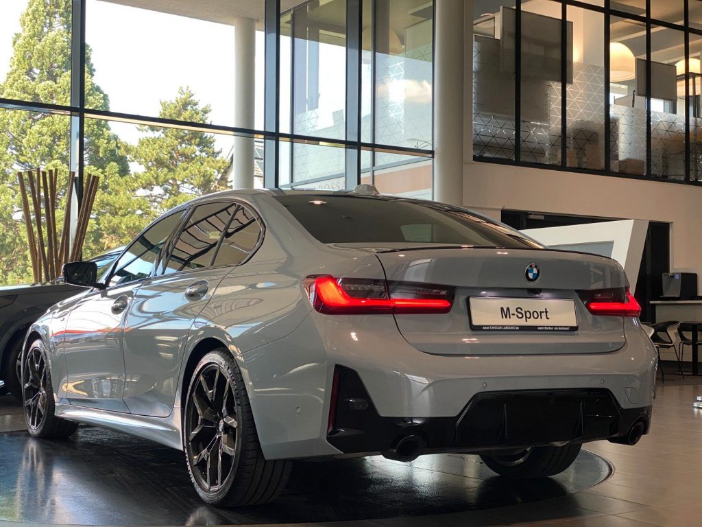 BMW 330d xDr M-Sport Pro M-Sitze Carbon ACC AHK Sthz