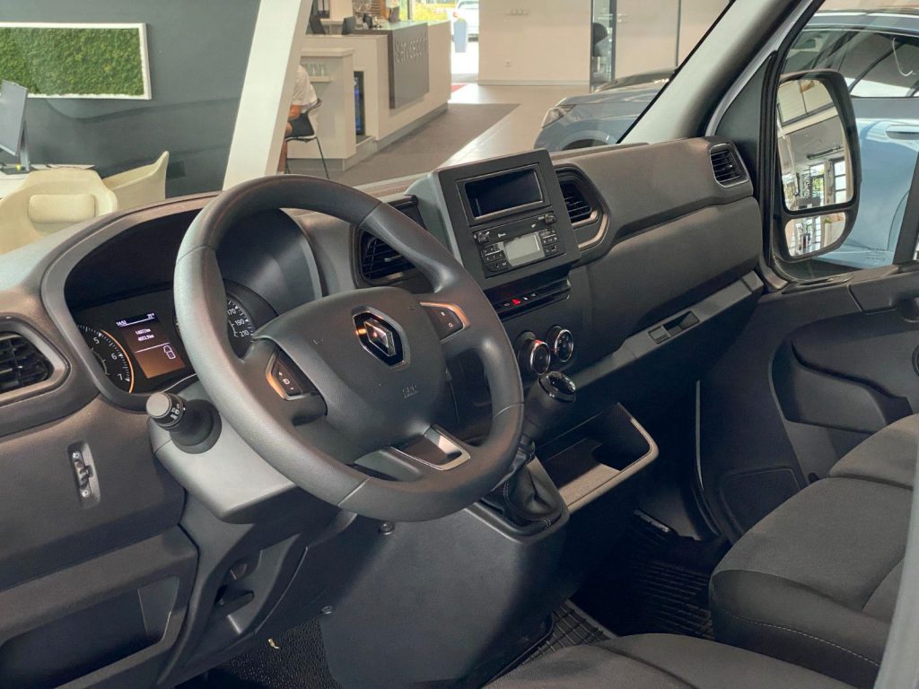 Renault Master Kasten 2.3 dCi L1H1 Klima Temp. DAB PDC