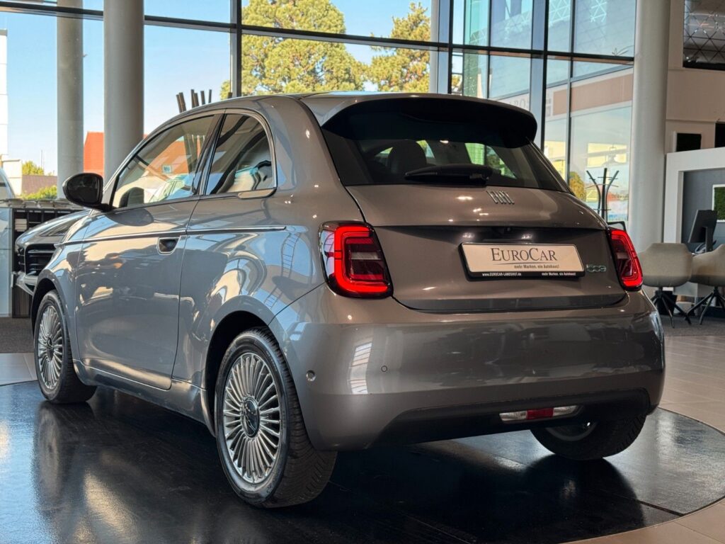 Fiat 500e 42kW/h SmartphoneInt SpurhalteA Shzg Kamera