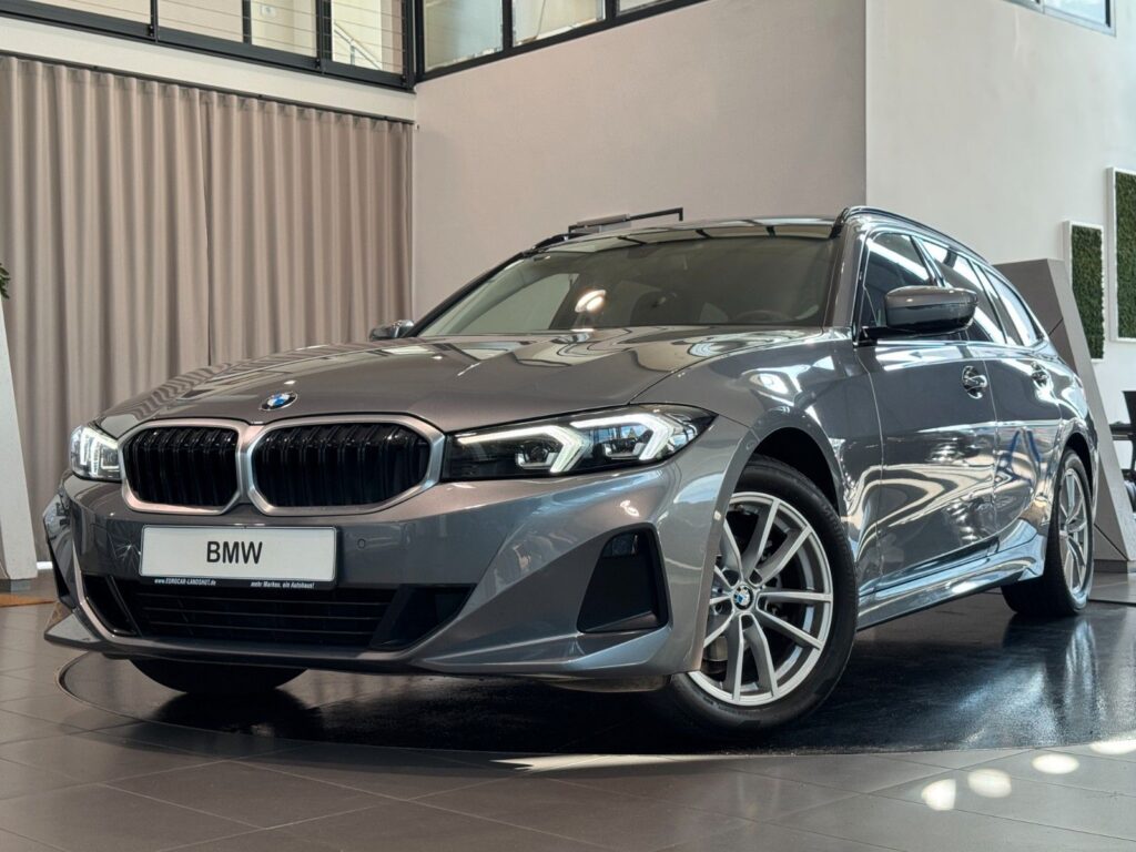 BMW 318d Touring Curved DrivingAssistant Sthzg LED