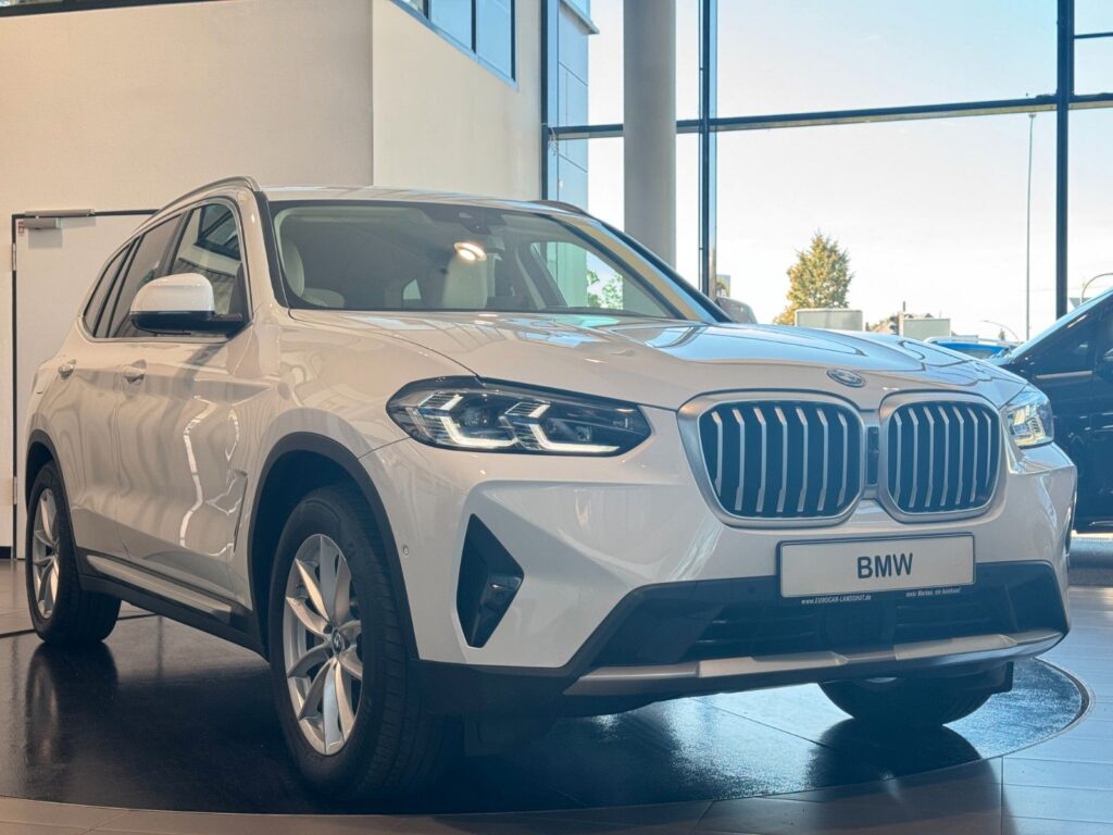 BMW X3 30e xDrive Innov-P. Laser HUD SurrView ACC
