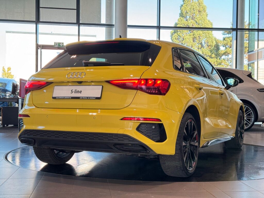 Audi A3 45 TFSIe S-line ViCo Matrix Pano Kam. B&O ACC