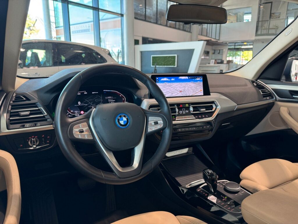 BMW X3 30e xDrive Innov-P. Laser HUD SurrView ACC
