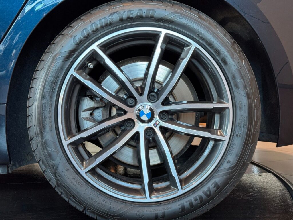 BMW 530i Touring M-Sport CockpitProf H&K HUD ACC AHK