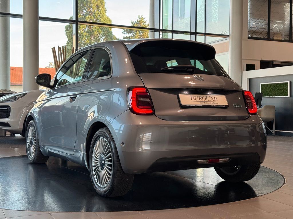 Fiat 500e 42kW/h SmartphoneInt SpurhalteA Shzg Kamera